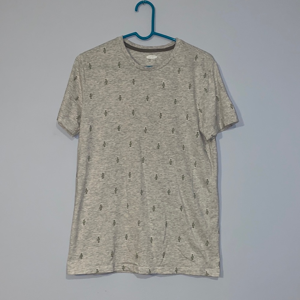 men’s t-shirt